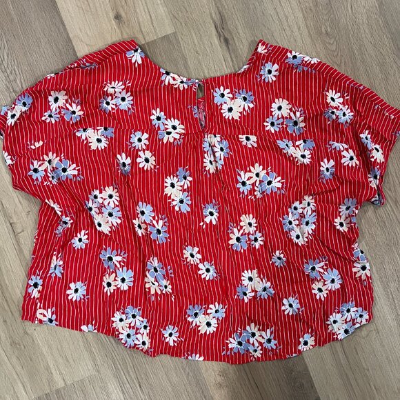 Madwell Red and White Floral Crop Top Size XL - Picture 5 of 5